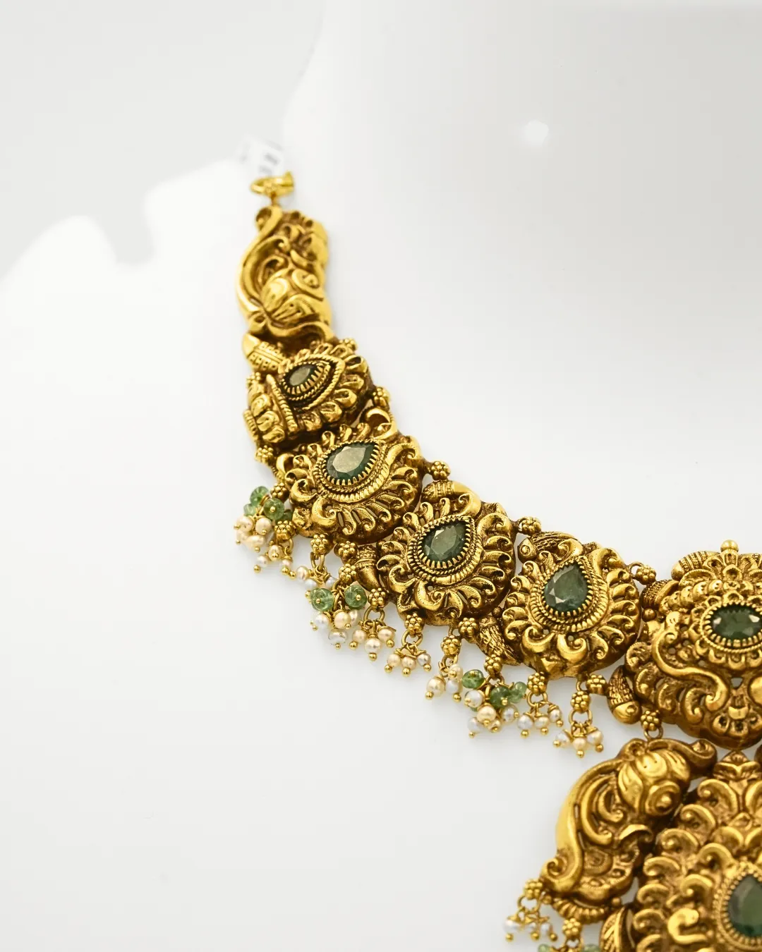 Antique Emerald Necklace (1)